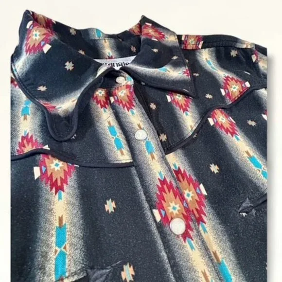 Wrangler x Lainey Wilson Black Checotah Pearl Snap Shirt | Size Large | EUC - Picture 9 of 10